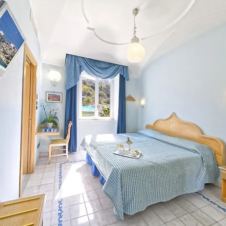 Punta Imperatore ホテル 4*