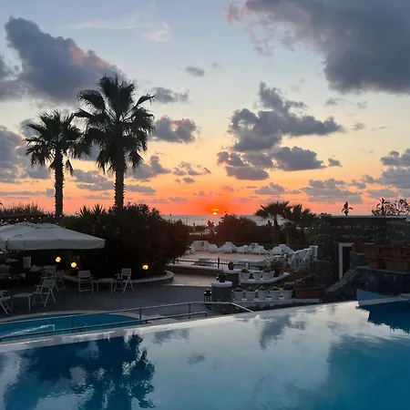 Punta Imperatore ホテル 4*