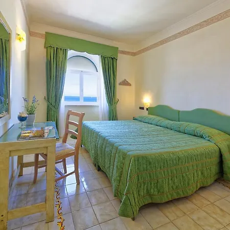 ホテル Punta Imperatore Forio di Ischia